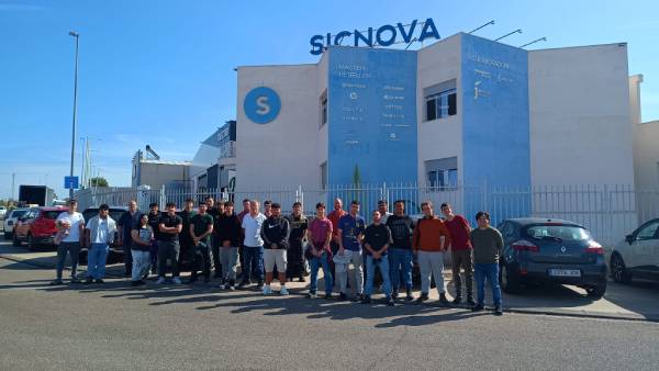 Visita formativa a empresas líderes en fabricación aditiva en Linares (Jaén)